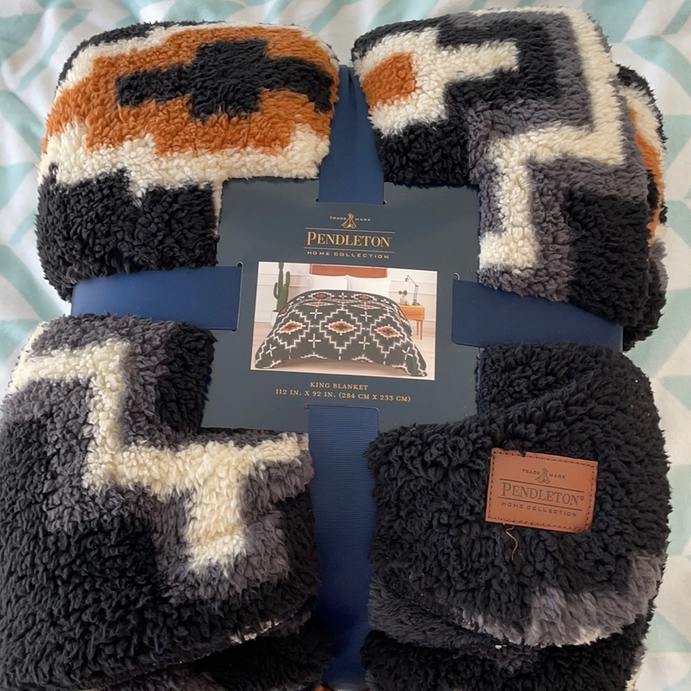 Pendleton Home Collection King Blanket